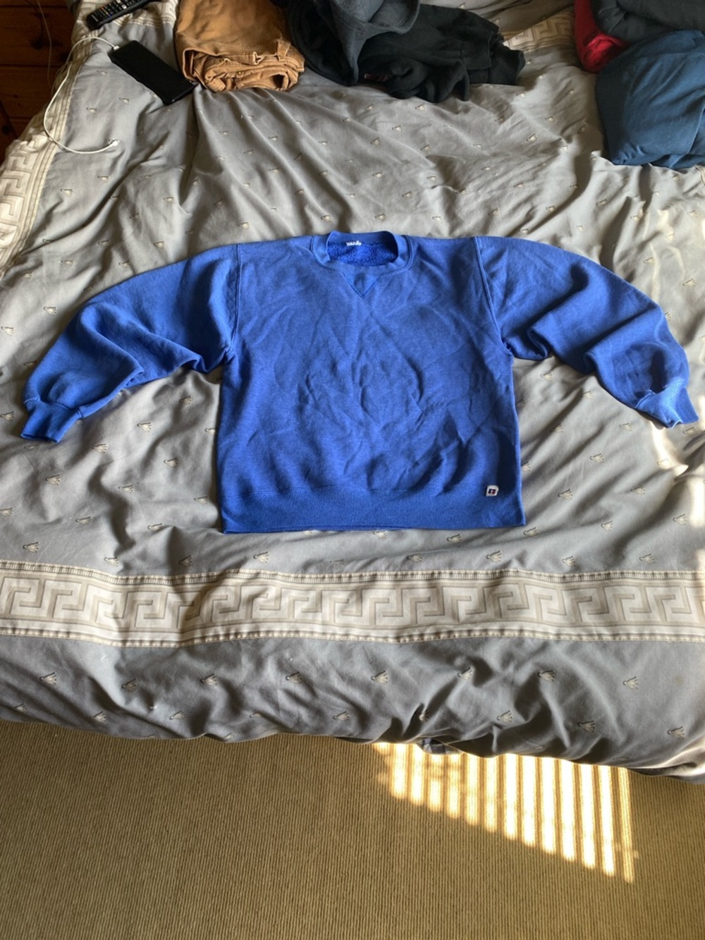 80s blue pullover